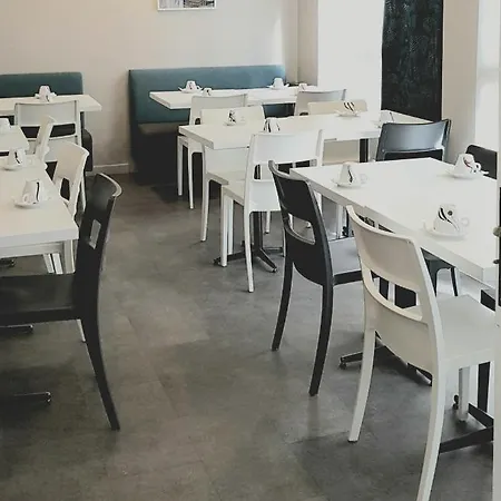 Otel The Originals City, Novella, Centre Gare 2*