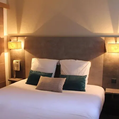 Otel The Originals City, Novella, Centre Gare 2*