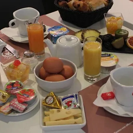 Otel The Originals City, Novella, Centre Gare 2*
